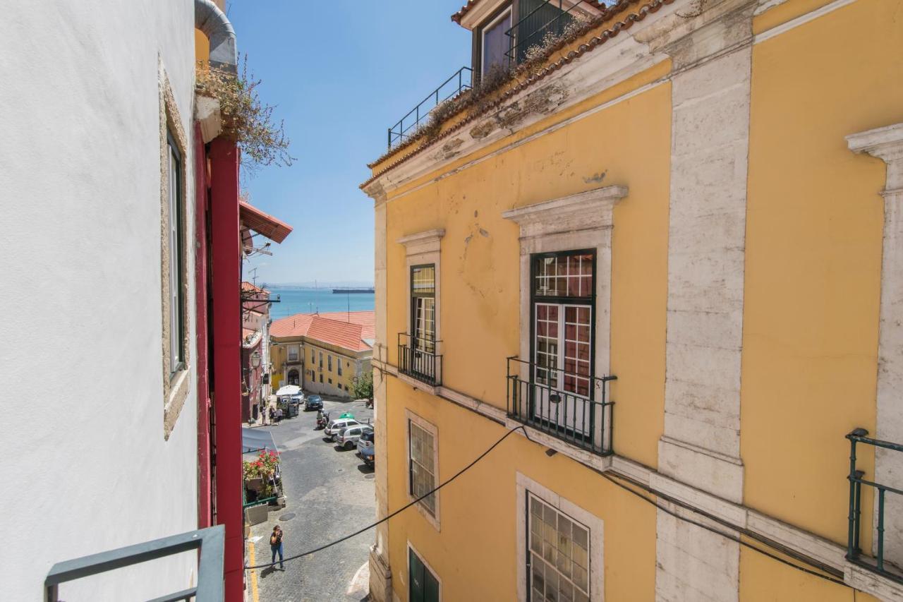 Cozy Flat In The Heart Of Alfama Lägenhet Lisboa Exteriör bild